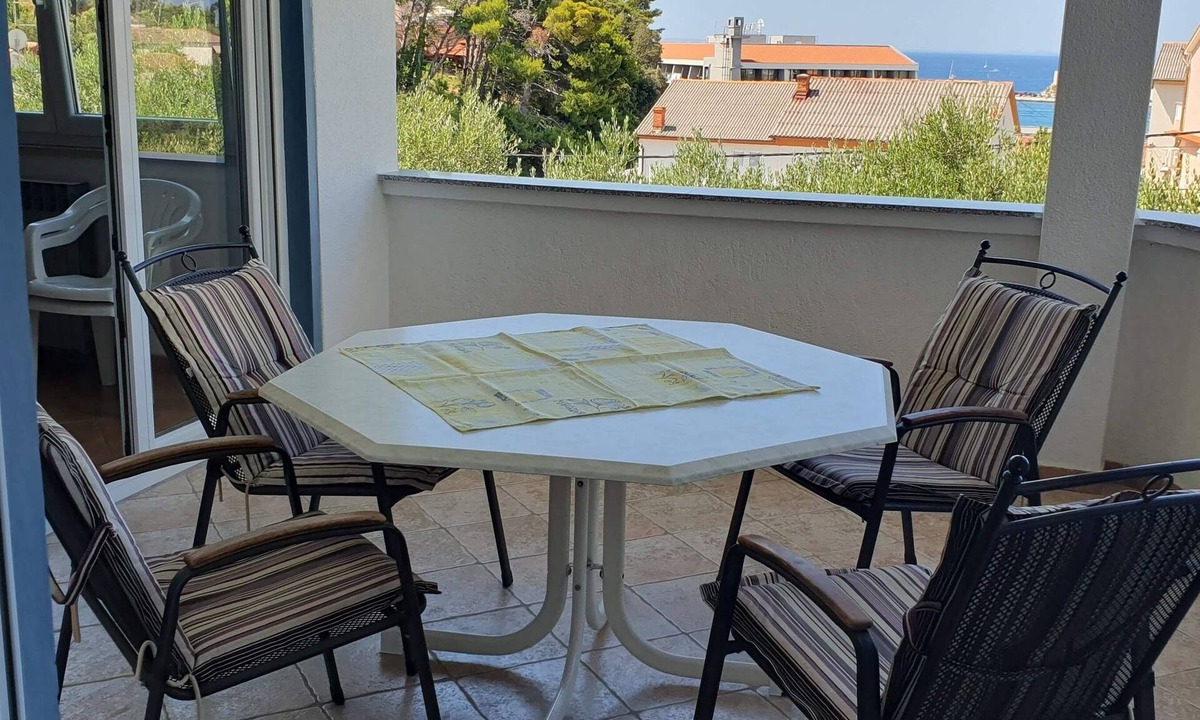 Banjol Apartment | Two bedroom apartment with terrace and sea view Rab (A-14792-e)