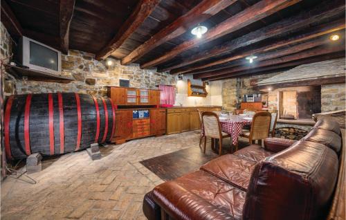 Marcenegla House | Two-Bedroom Holiday Home In Marcenagla