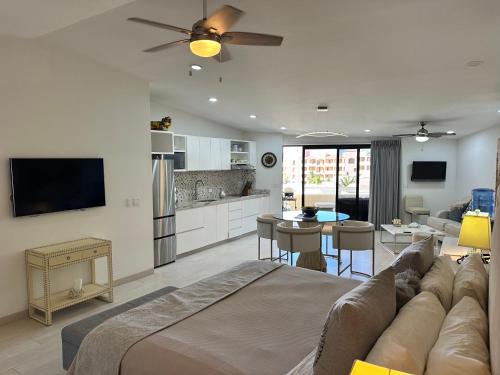 Marina House | Unit 238 - Casa Amber-OCEAN VIEW-Fully Renovated