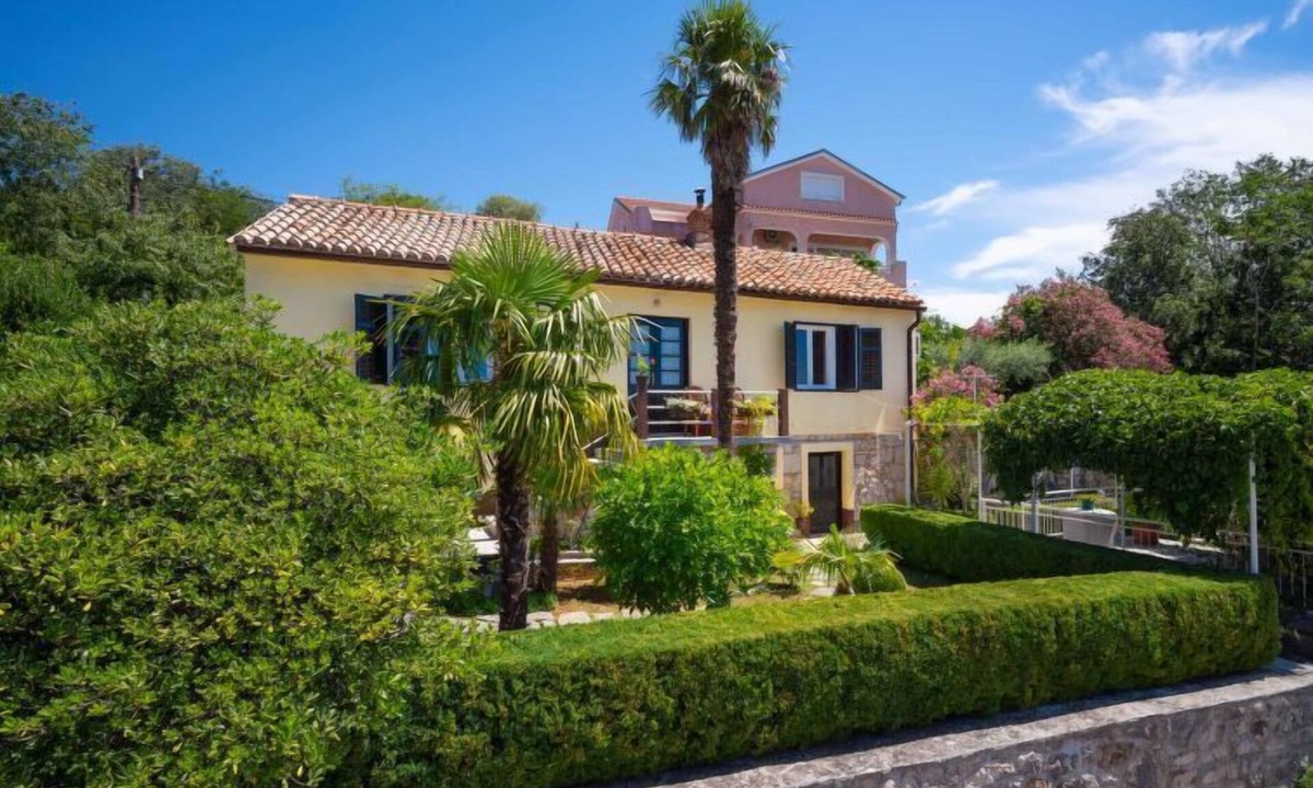 Dramalj House | Vacation home Jelena by Interhome