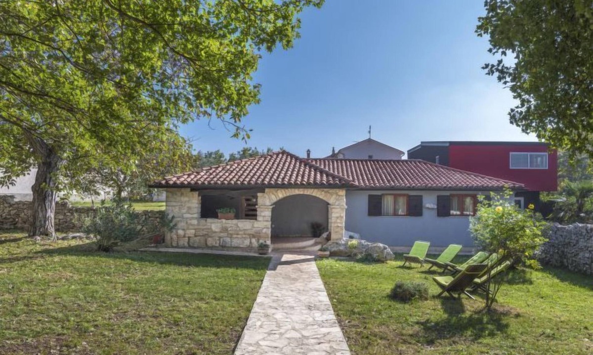 Rebici House | Vacation home Cetina by Interhome