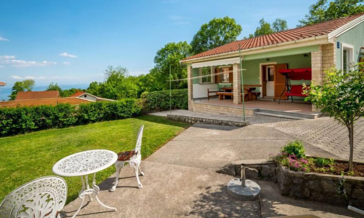 Veprinac House | Vacation home Nevena in Opatija/Veprinac - 4 persons, 2 bedrooms