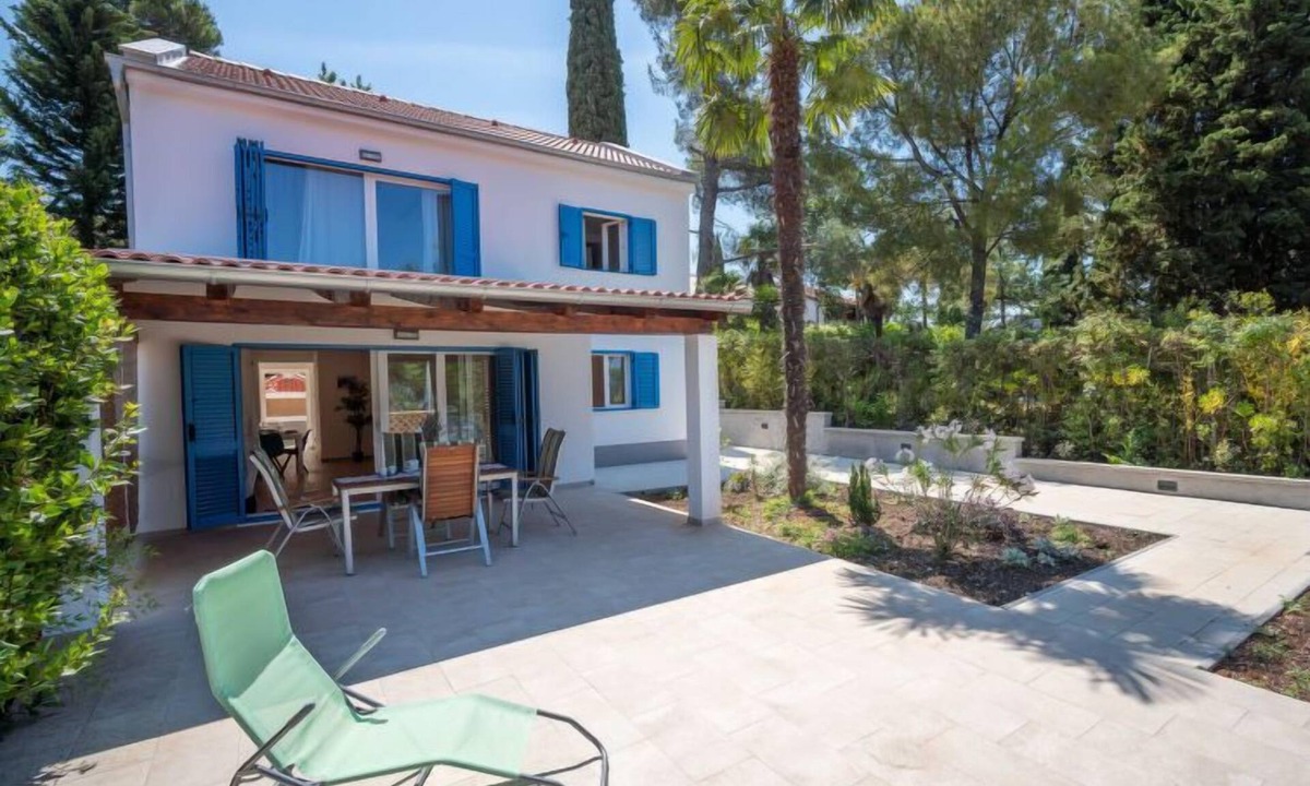 Njivice House | Vacation home Natali by Interhome
