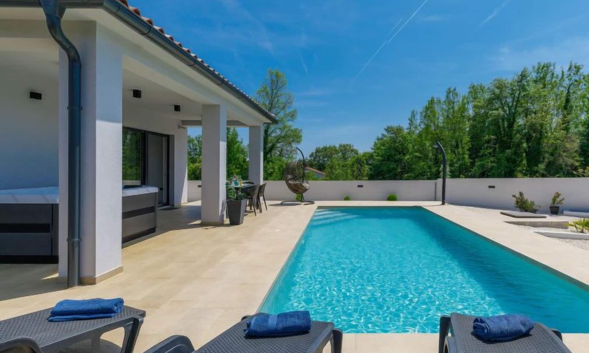 Filipana House | Vacation home Vine by Interhome