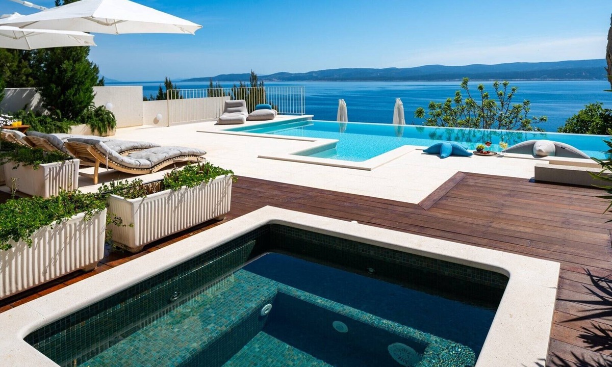 Lokva Rogoznica Villa | Villa Agata - Private Pool, Jacuzzi, Sauna, Gym, Sea views