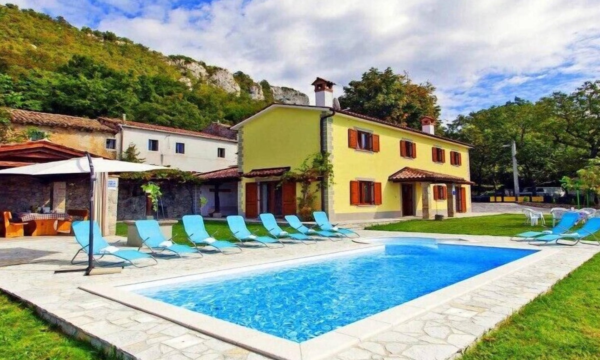 Dolenja Vas Villa | Villa Bella Vista near Ucka Nature Park