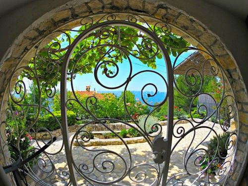 Celina House | Villa Bugenvilla