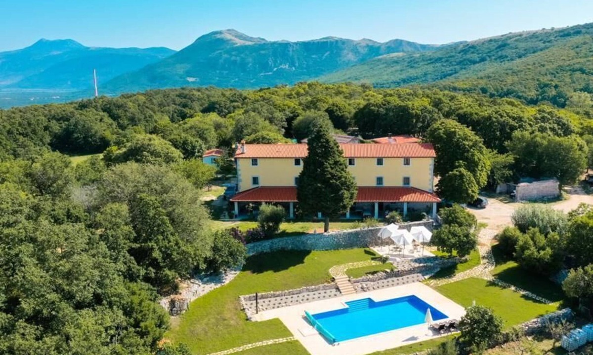 Ripenda Kras Bed & Breakfast | Villa Calussovo