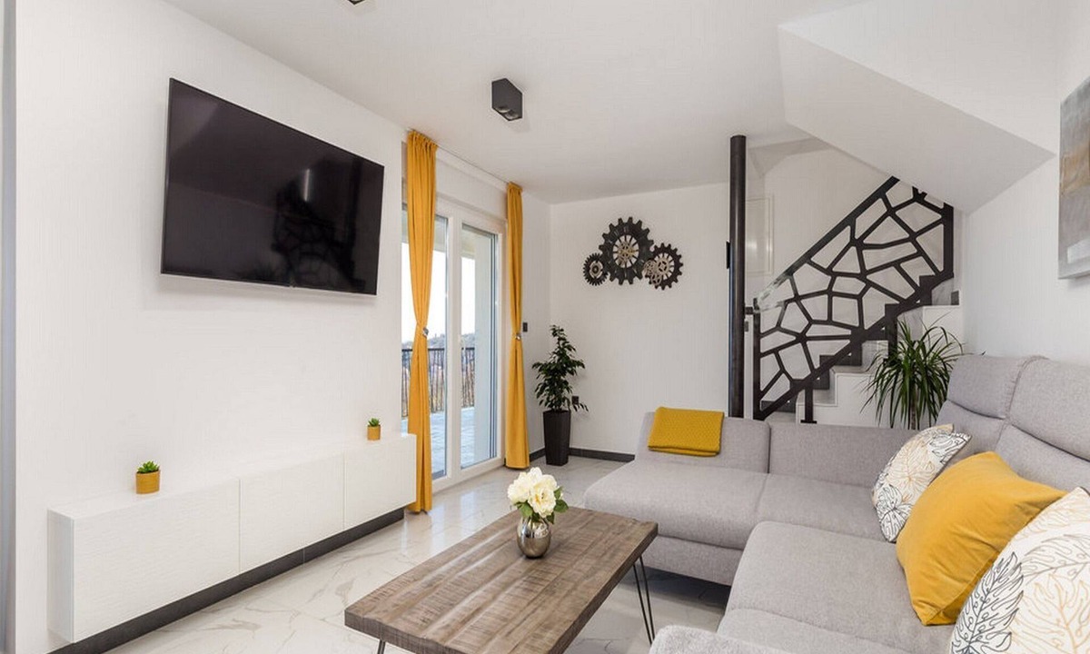 Poljane Villa | Villa Corichi with Swimming Pool