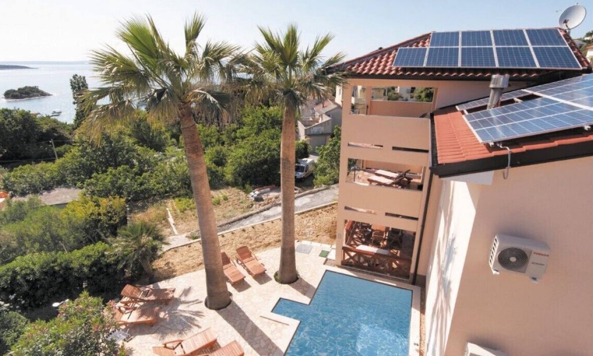 Supetarska Draga Villa | Villa Davorka in Supetarska Draga - Haus für 8 Personen