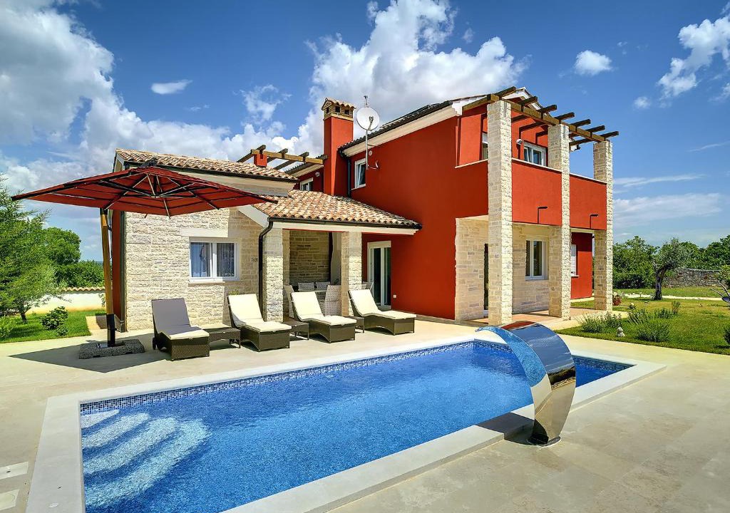 Bratulici Villa | Villa Delle Rondini by Interhome