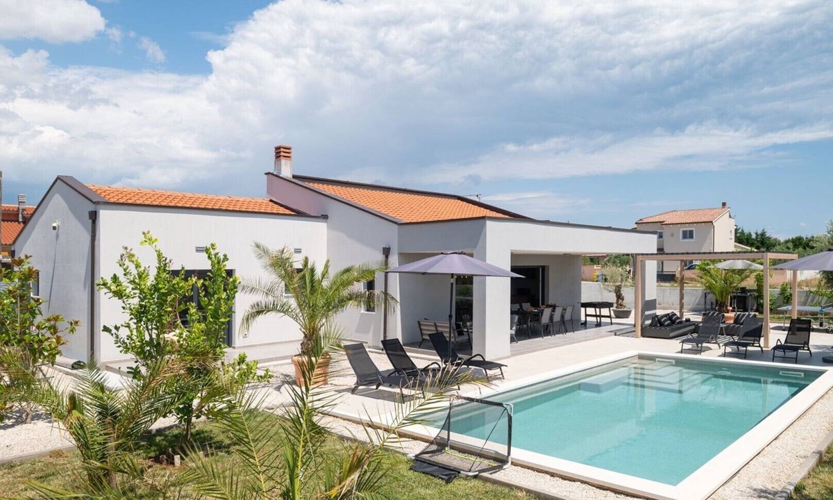Loborika Villa | Villa Esti - beautiful modern 3 bedroom villa with private pool near Pula
