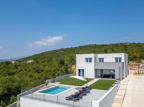 Smrika Villa | Villa Fran