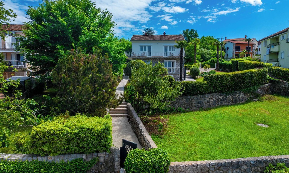 Vantacici House | Villa Gisela by Interhome