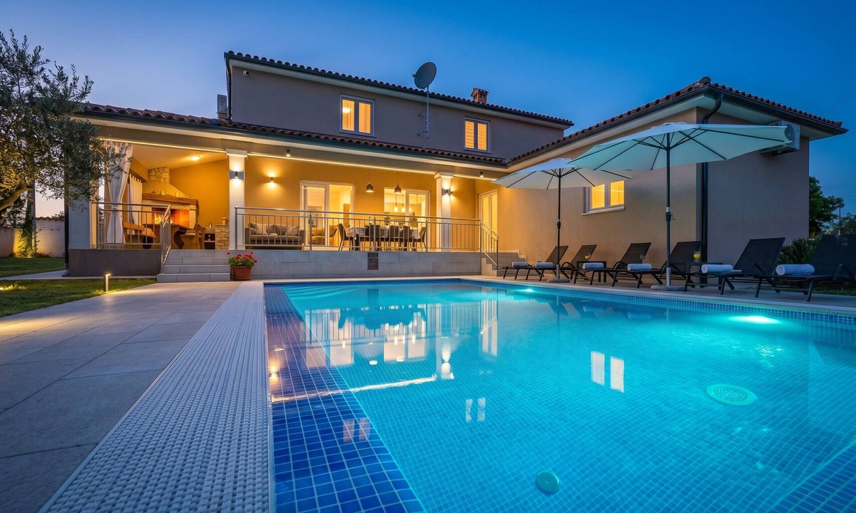 Divsici Villa | Villa Karla near Pula for 8 persons with private pool, kids playground & pet friendly