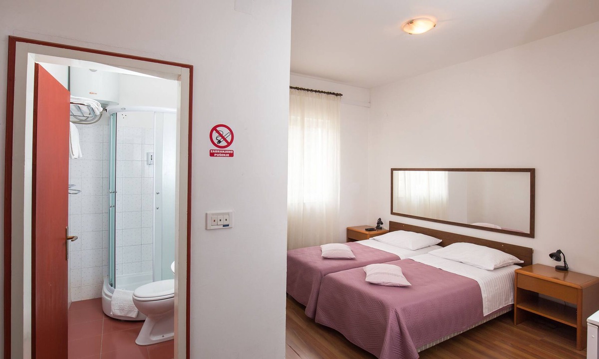 Rozat House | Villa Konalić - Double or Twin Room with Balcony and Sea View 2