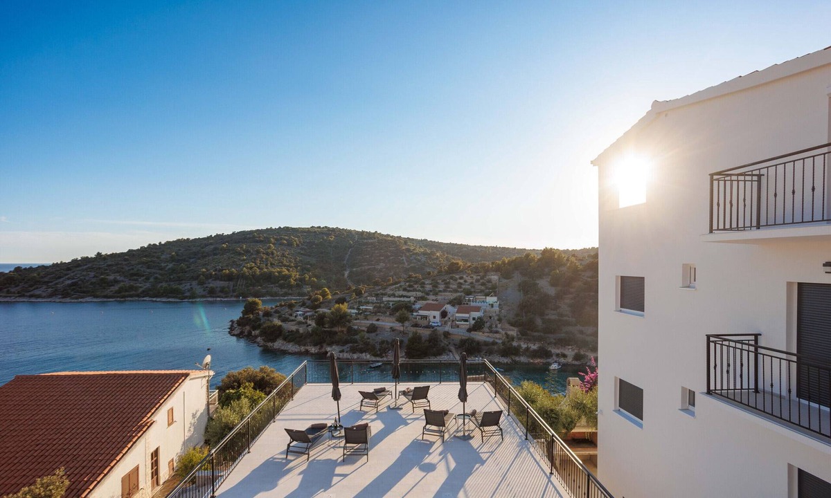 Sevid Villa | Villa La Fortezza with sea view