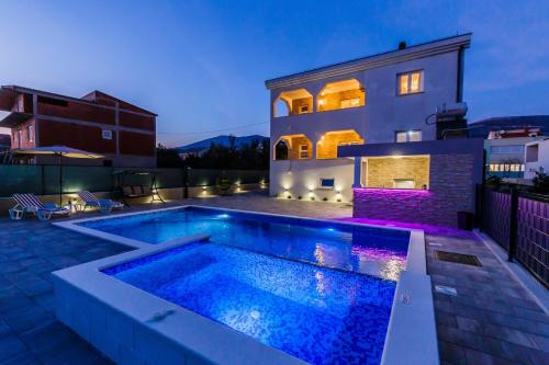 Rudine House | VILLA LaMARIN