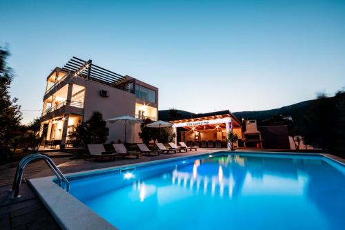 Rudine Villa | Villa Lucky me
