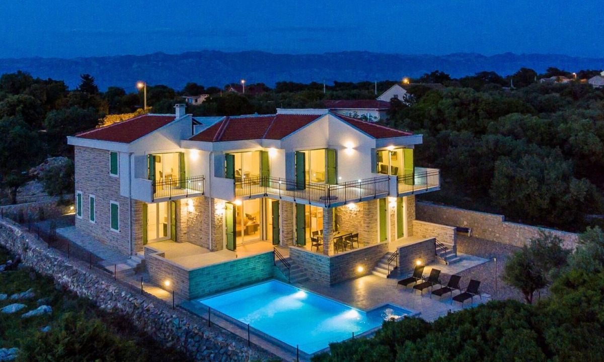 Lun Villa | Villa Lun T - Island Pag by Villas Guide