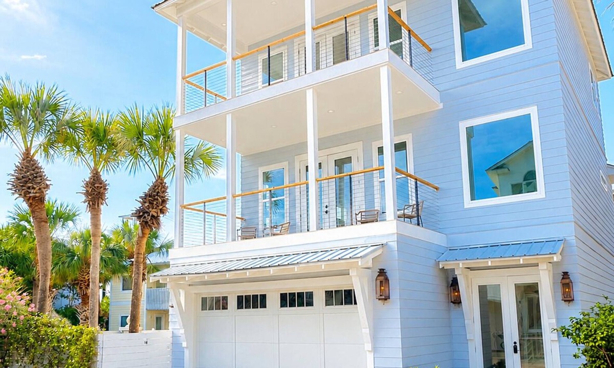 San Juan House | Villa Magnolia - South Side of 30A - steps to the beach - private heated pool