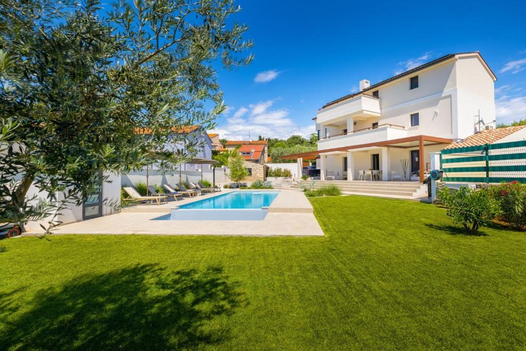 Medulin Villa | Villa Marija Medulin by Villsy