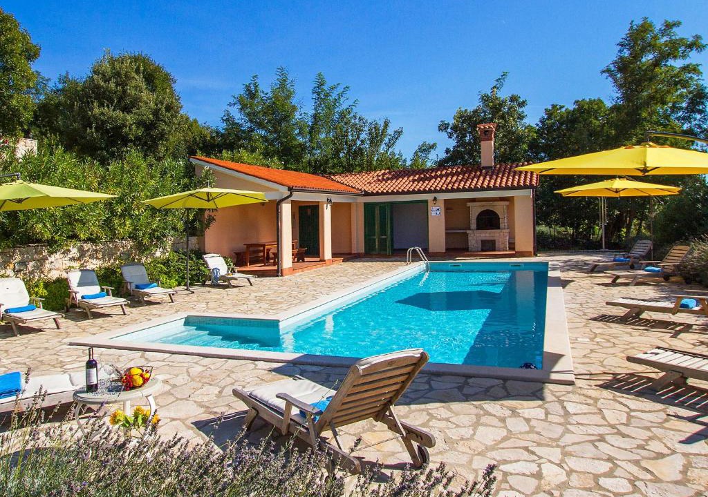 Stanisovi Villa | Villa Marina by Interhome