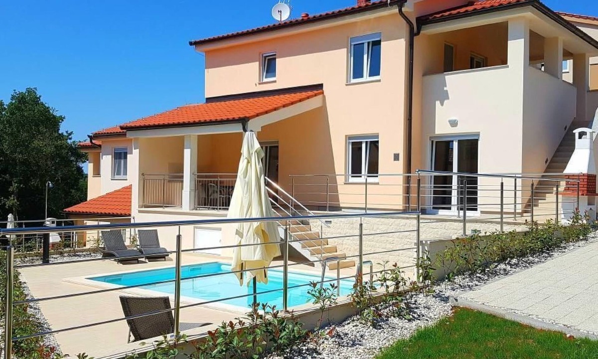 Banjole House | Villa "Marisol" mit Garten, Grill und Terrasse by Interhome