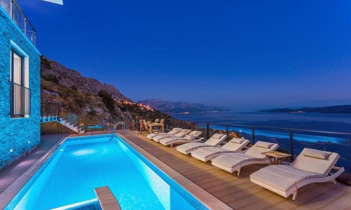 Lokva Rogoznica House | Villa Mia with pool, jacuzzi, fitness room, sauna