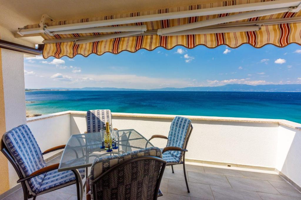 Kraljevica Apartment | VILLA MILJANA 4