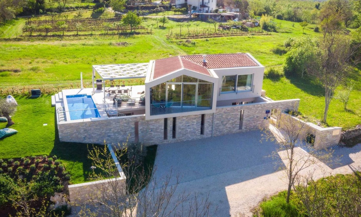 Brkac Villa | Villa Montagna Istriana with Pool