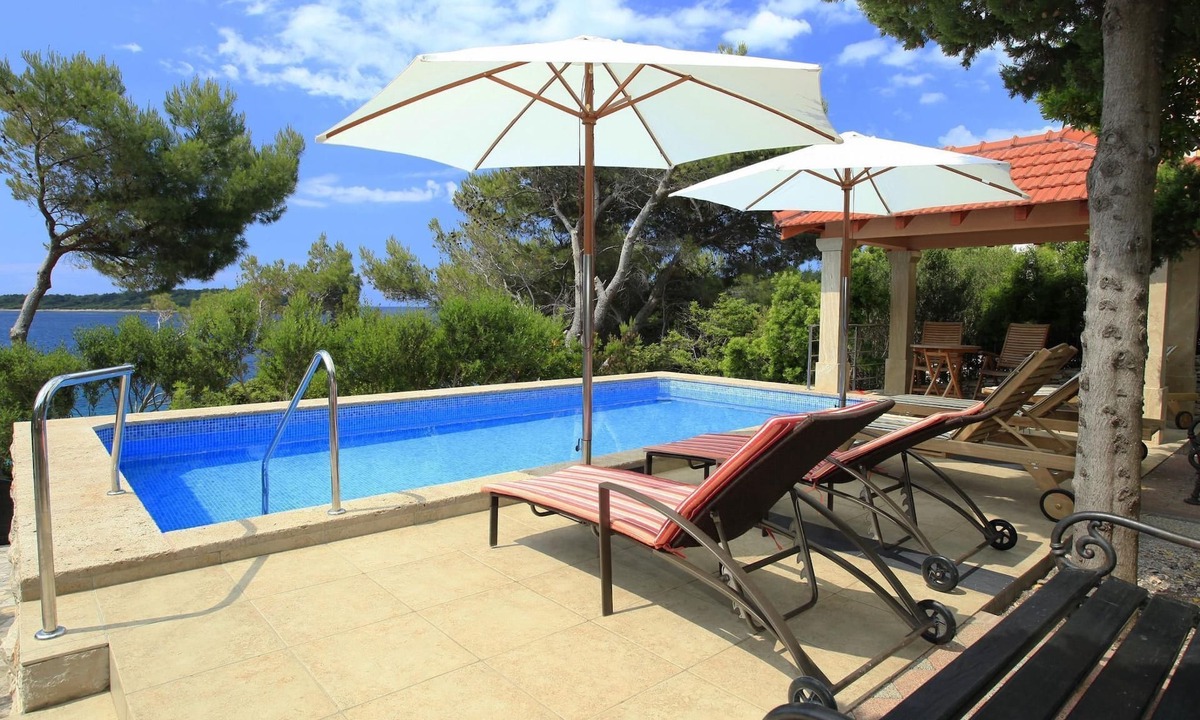 Potirna House | Villa Nova by Interhome