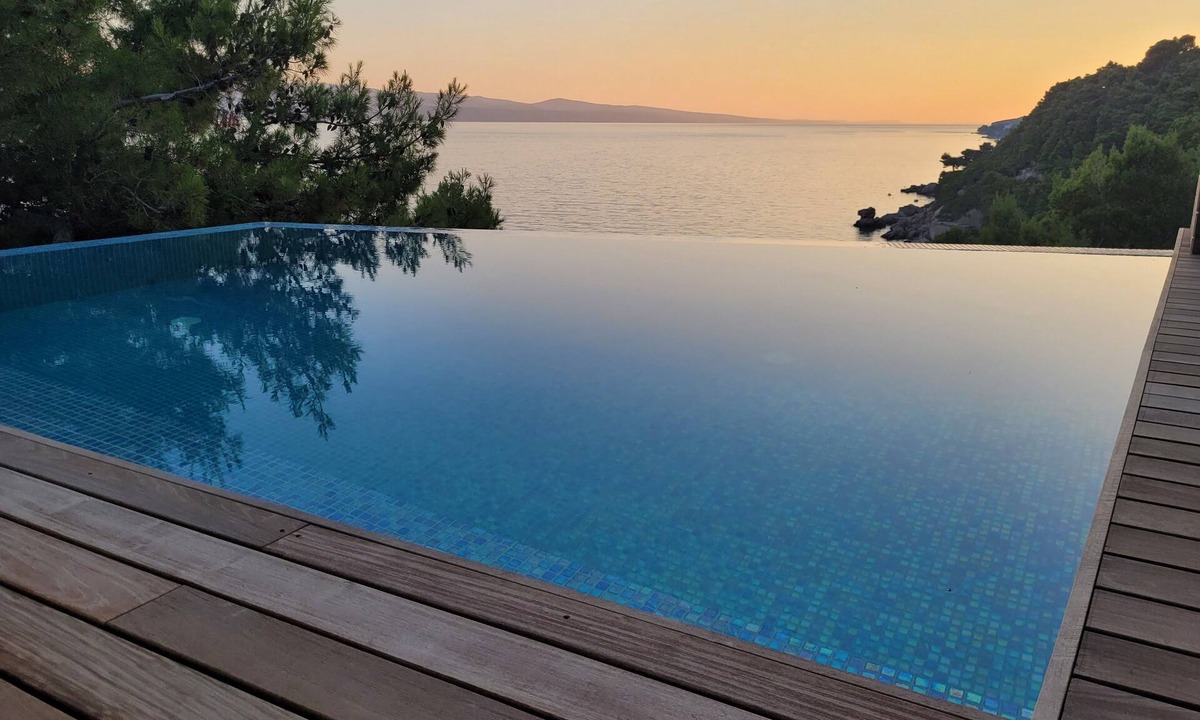 Marusici Apartment | Villa Opera Apartment With new Infinity Pool and Lounge Area