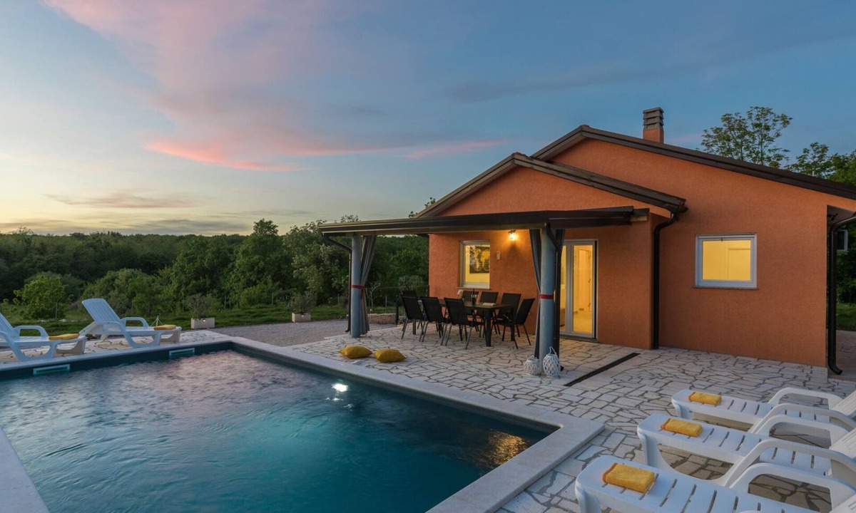 Radini Villa | Villa Pendolina by Villas Guide