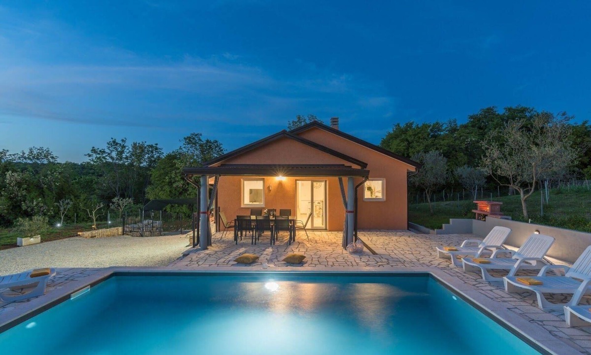 Radini House | Villa Pendolina with Private Pool and Jacuzzi