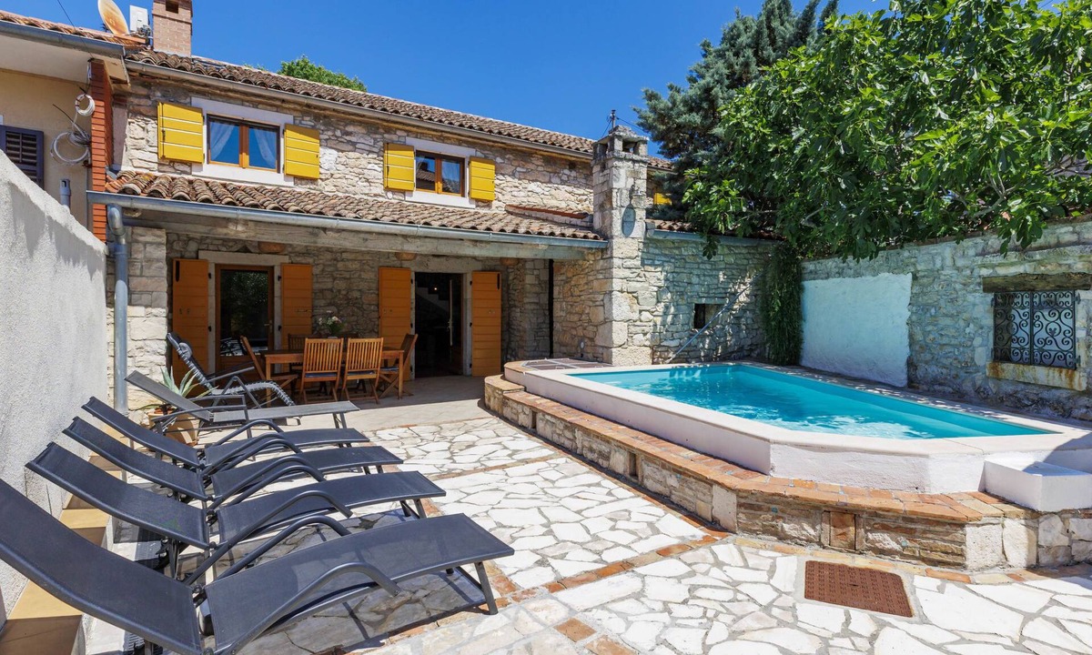 Puntera House | Villa Puntarina by Interhome