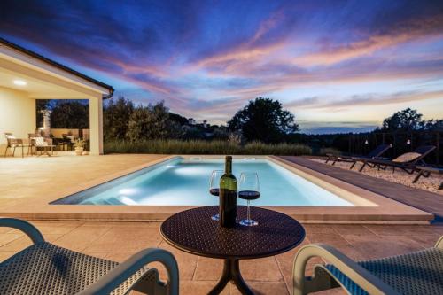 Puntera Villa | Villa Rok with Private Pool & Sunset Views near Pula