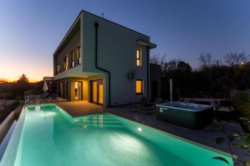 Krnica Villa | Villa Sunrise Bay
