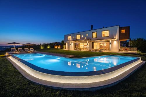 Zamask Villa | Villa Vista Zamask for 7 persons near Motovun with 60 m2 heated pool, free bikes & panoramic view
