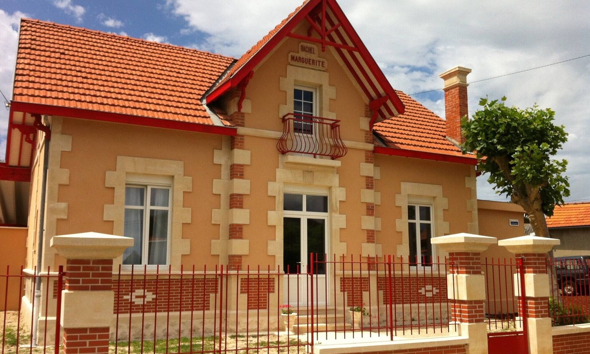 Lacanau-Ocean Villa | Villa with Spa combining charm of the old and modern 2 steps from the beaches