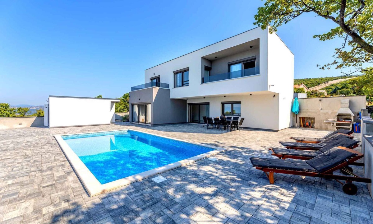 Smrika Villa | Villa with swimming pool in the quiet village of Smrika