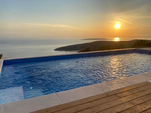 Ustrine House | Vita Vacation Home
