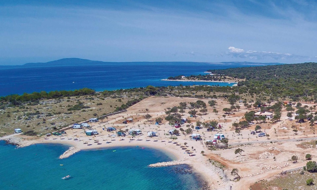 Vidalici Apartment | Welcome to this modern and luxurious vacation apartment on the island of Pag.