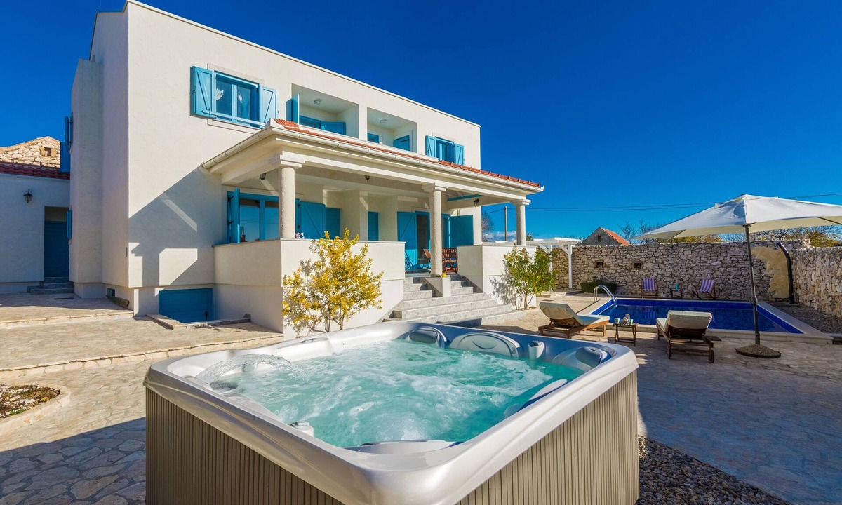 Poljica Villa | Wellness & spa Villa Spirini Dvori - heated seasonal pool, sauna, hot tub