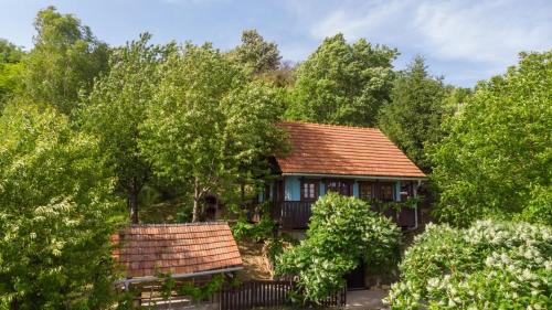 Krapina-Zagorje Apartment | Wine Hill House Trsek with Jacuzzi