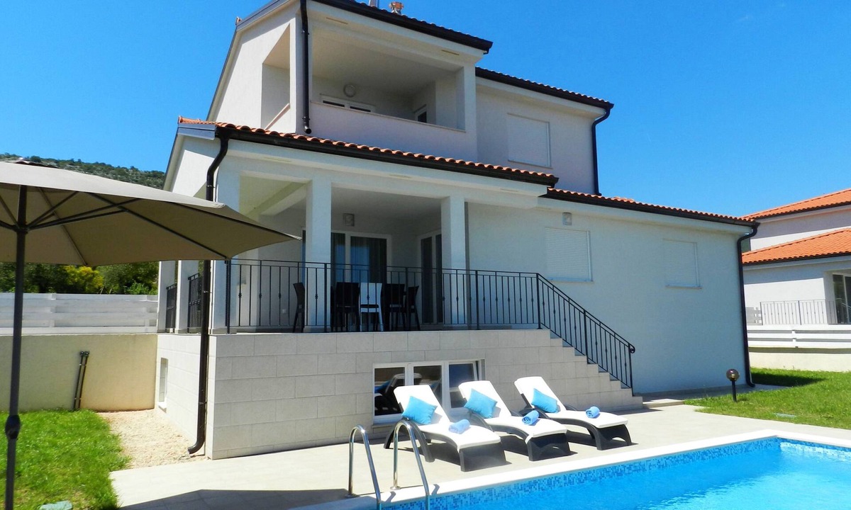 Drenje Villa | Wonderful Villa in peaceful surroundings & private pool