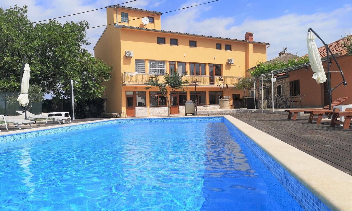 Cokuni House | XXL Holiday Home "Cokuni" with private pool
