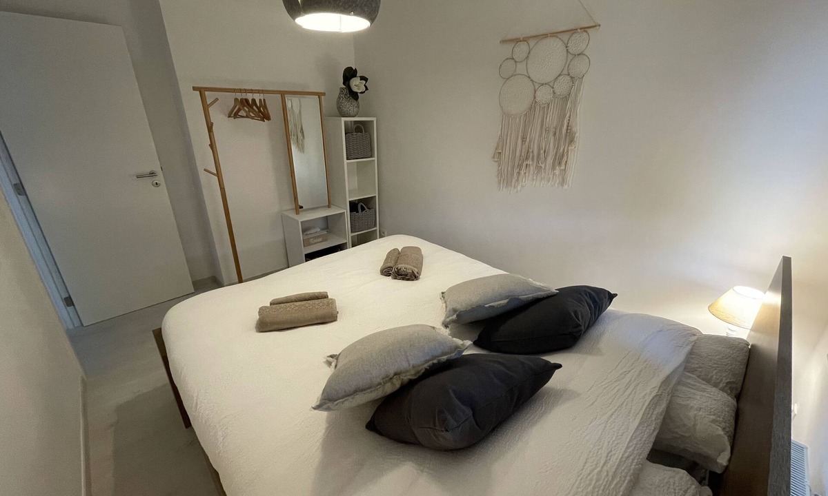 Jambes Apartment | Zen apartment with wellness center