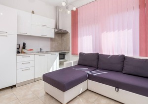 1 bedroom stunning apartment in Vrh