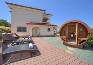 130 m² Accommodation ∙ 3 bedrooms ∙ 8 guests